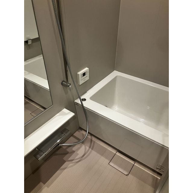 502号室 4