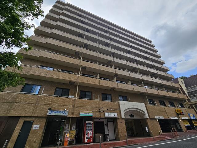 701号室 9