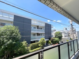 202号室 6