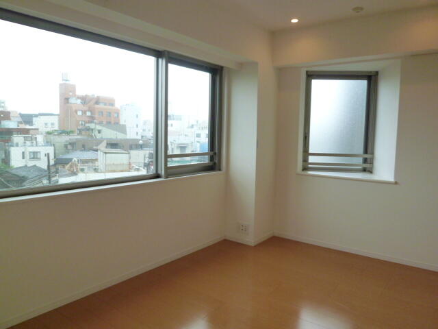 601号室 5
