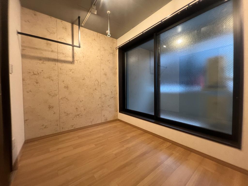 401号室 5