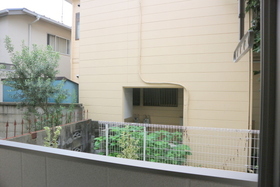 103号室 8