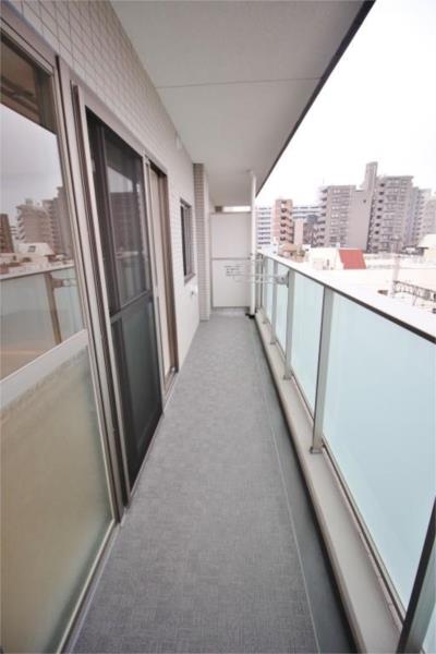 702号室 7