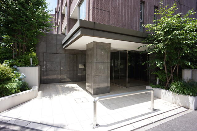 402号室 9