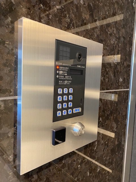206号室 4