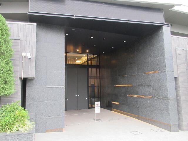 805号室 18