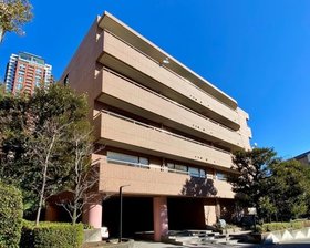 302号室 8