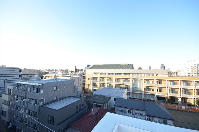 601号室 8