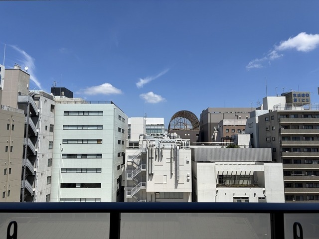 801号室 8