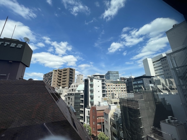 706号室 9