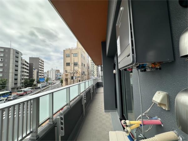 601号室 8