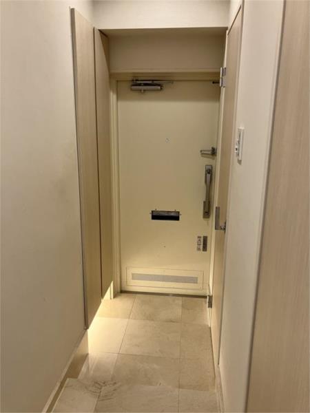 403号室 8