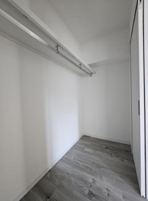 303号室 8