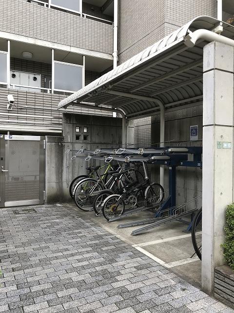 403号室 11