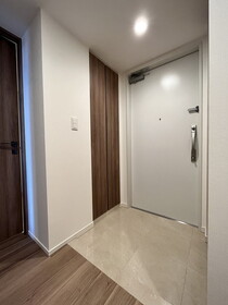 824号室 3