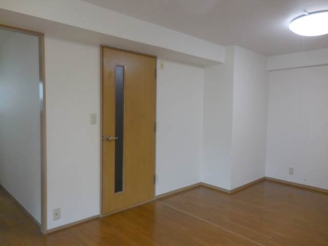 403号室 8