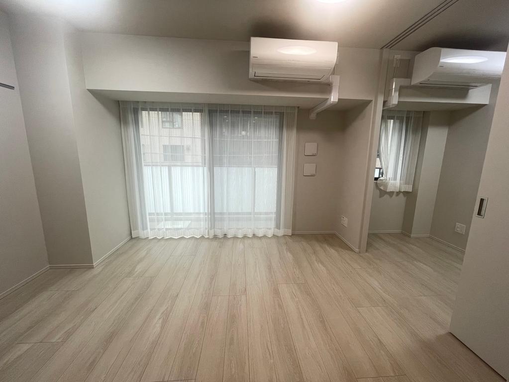 701号室 4