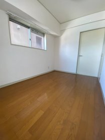 8F 7