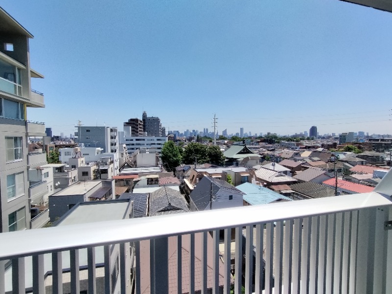 702号室 6