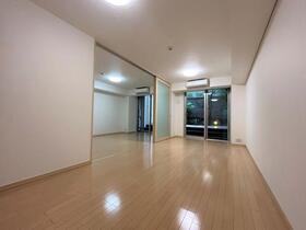 0202号室 6
