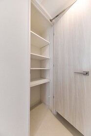 1001号室 3
