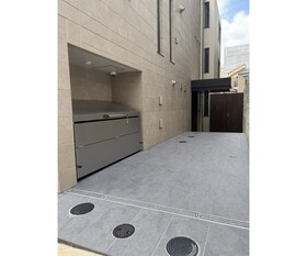 403号室 4