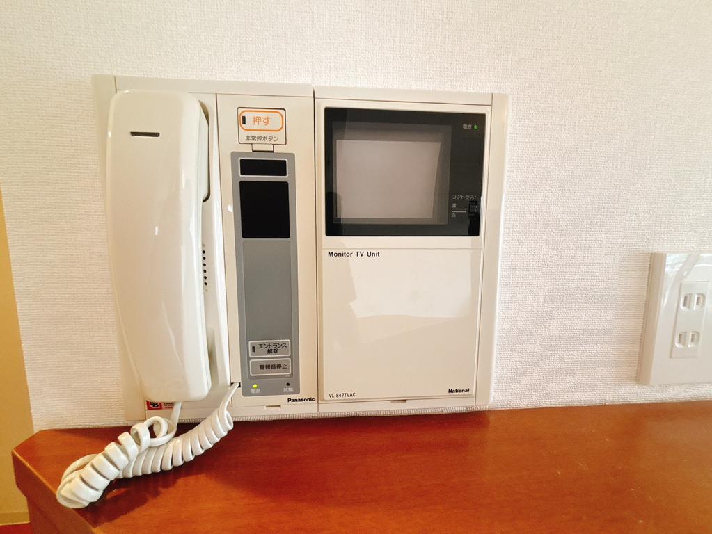 606号室 10