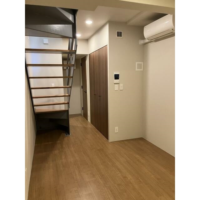 103号室 6