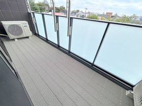 303号室 7