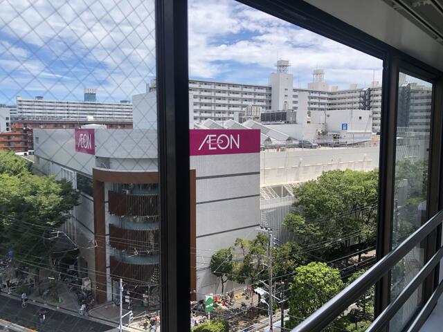 701号室 8