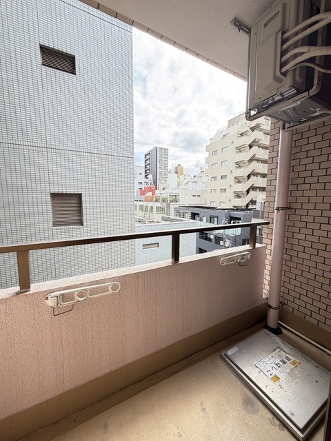 502号室 9