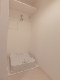 303号室 8
