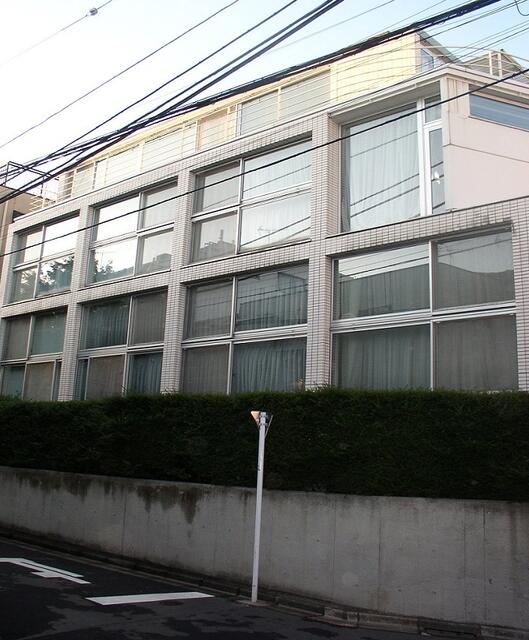 105号室 8