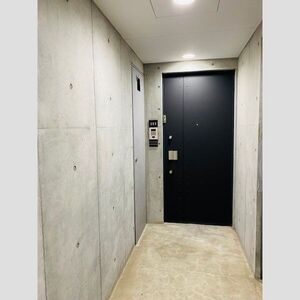 803号室 7