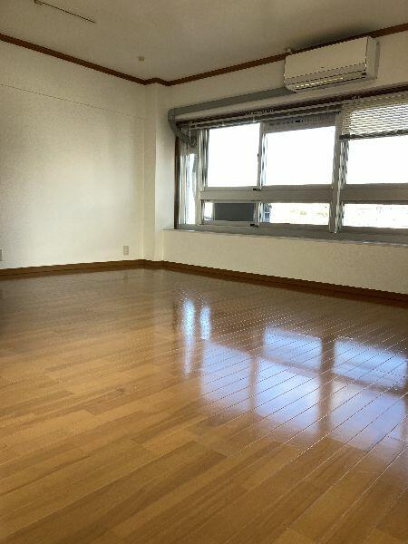 713号室 3
