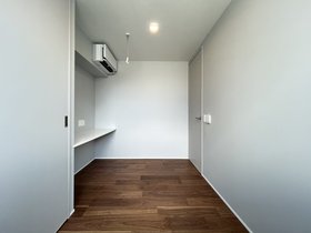302号室 8
