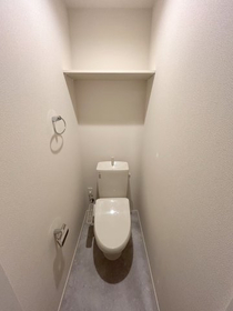 302号室 8