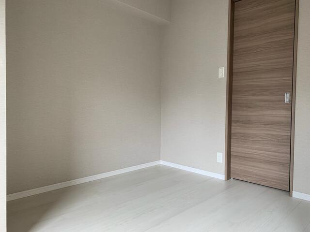 801号室 8