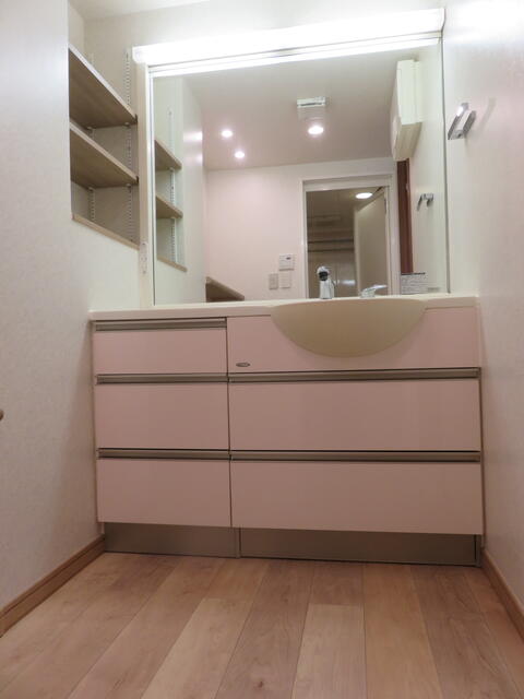 702号室 5