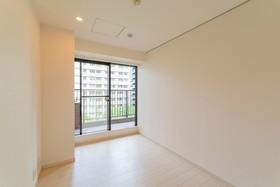 821号室 4