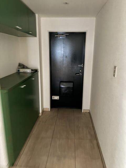 303号室 7