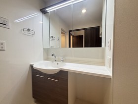 202号室 8