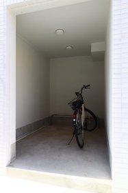 401号室 8