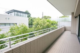 302号室 6