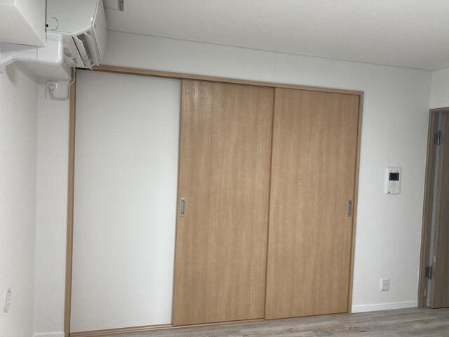 305号室 8
