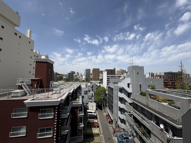 601号室 8
