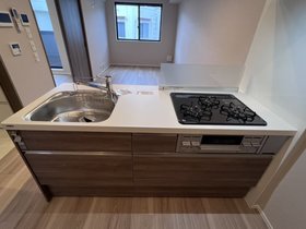 202号室 8