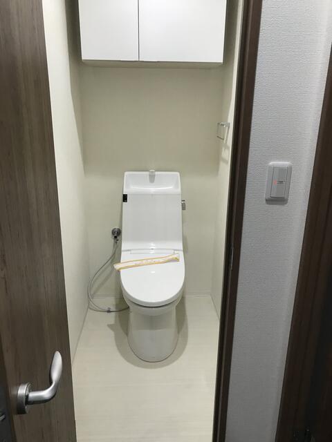 302号室 9