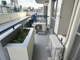 302号室 9