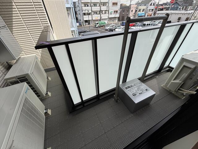 203号室
